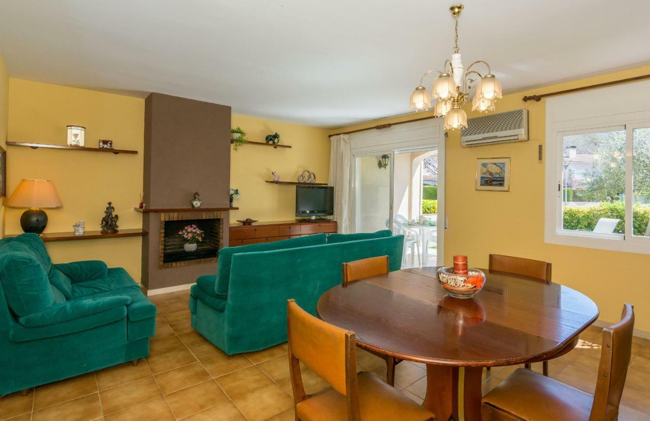 Homeholidaysrentals Moonlight * Santa Susanna